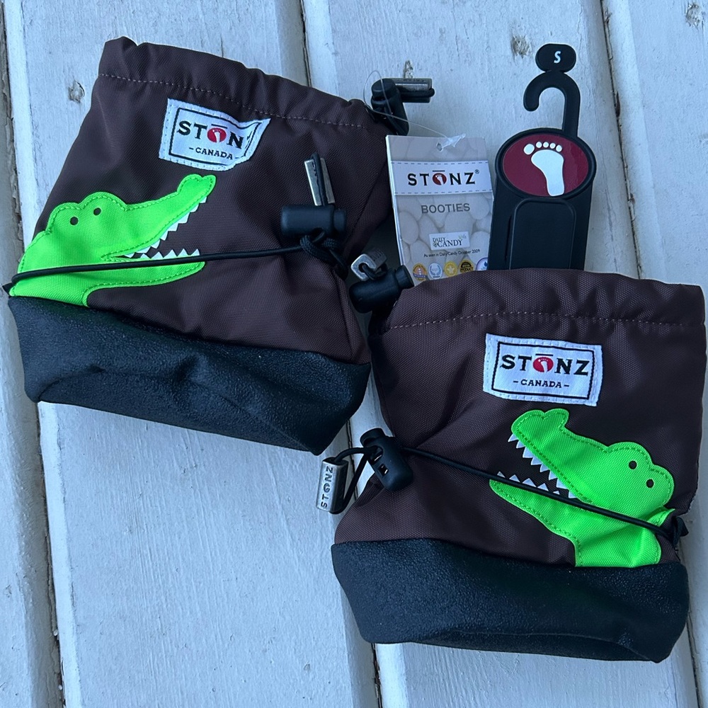 NEW Stonz Booties- SMALL (0-9 Months)